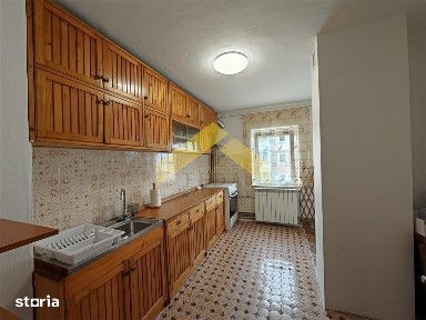 Apartament 3 camere de inchiriat zona Podgoria