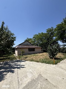 Casa superba de vacanta! 2000mp curte+piscina incalzita! Livada!