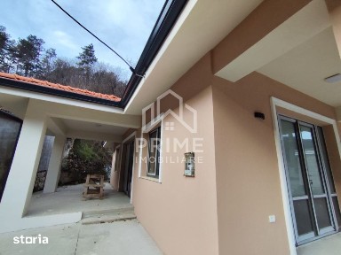 Casa Individuala| 4 camere | 120 mp| zona Cugir