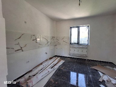 Casa la pret de apartament parter la asfalt! -Finalizata!