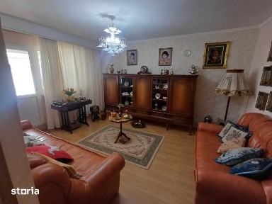 Vand ap 3 camere Robea etajul 1