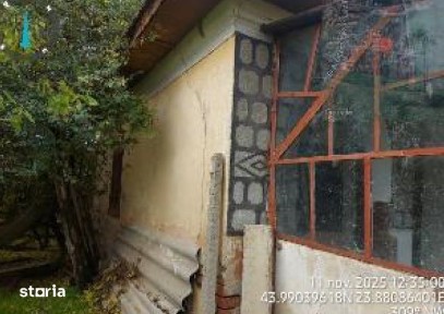 Cota de 5/16 din casa si teren, Loc. Valea Stanciului, Jud. Dolj