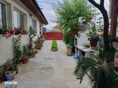 CASA DEOSEBITSA MOBILATA in stil italian,zona podul VIORELE, teren 2