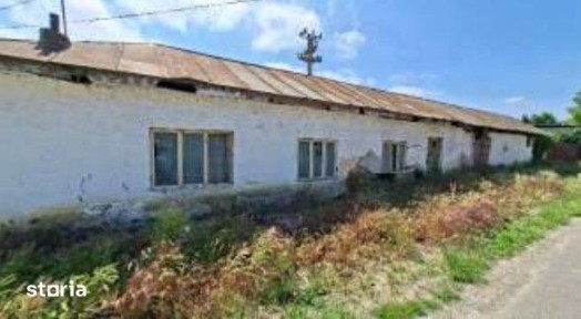 Cladiri si teren aferent, Racaciuni, ID: R3226903