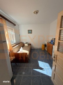 Casa P+1 de vanzare, 4 camere, aproape de centru, ideala pentru locuit