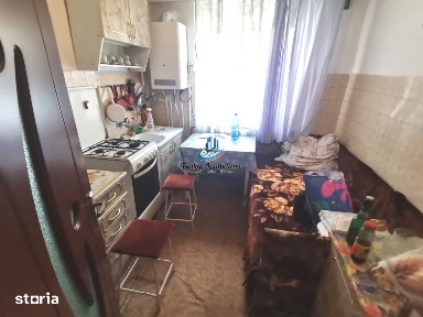 Apartament 2 camere, parter, ideal spatiu comercial, Scoala 10 Precist