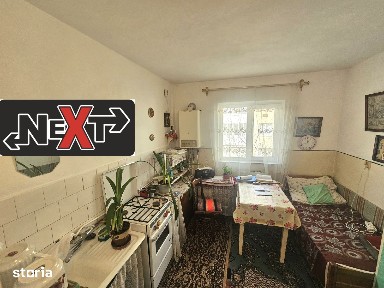 Apartament cu 2 camere et 2 la strada principala