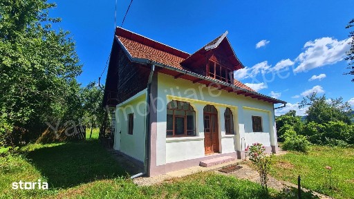 Casă de vânzare în comuna Ciofrângeni, județ Argeș.
