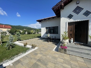 Casă de vanzare