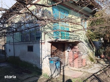 Casa de vanzare in orasul Pucioasa