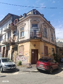 Propun spre vanzare vila in zona zero universitate 308 mp