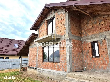 Casa noua 320 mp, teren intravilan 600 mp, Barlad