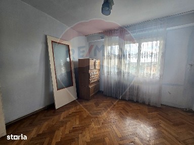 Apartament 3 camere, decomandat, Alba Iulia, (Cetate) 84.000 euro