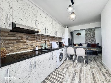 Apartament 3 camere de vanzare in Floresti