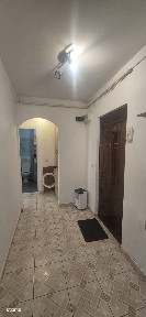 Vand apartament cu 2 camere et 1