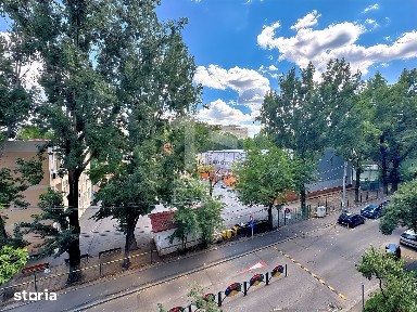 3 camere et 3 bloc 1981 2 băi Centrală proprie Metrou Gorjului 7 min
