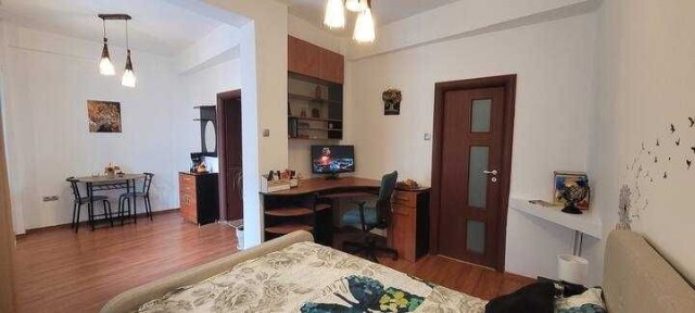 Inchiriez garsoniera situata central, zona Cismigiu