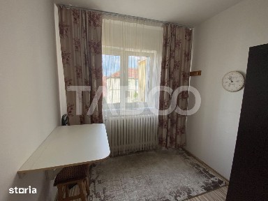 Apartament cu 2 camere decomandate etaj 3 in zona Mihai Viteazul