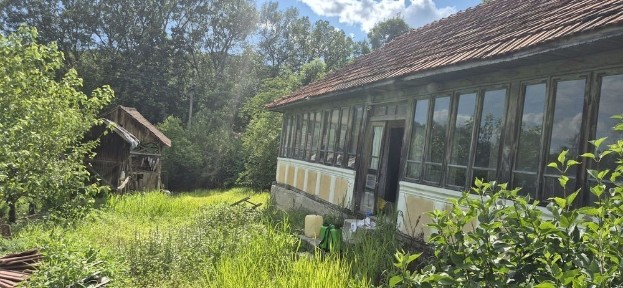 Casă batraneasca de vanzare