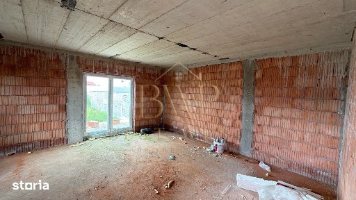1/2 Duplex pe parter, 3 camere, 2 bai, Urseni