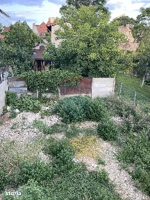 Vila in curs de renovare, teren 370mp, retras | adiacent Polona