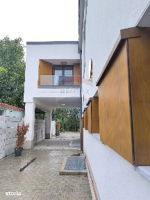 Casă de vanzare