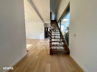 Casa Eco cu 5 camere, 3 bai, in Dumbravita