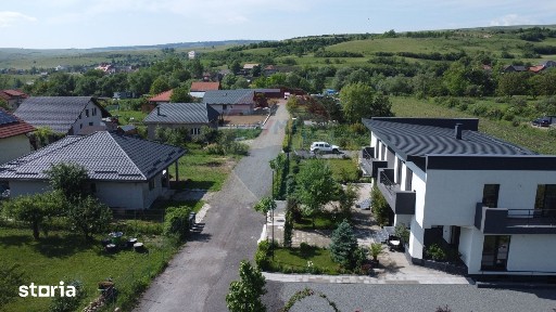 Duplex generos in ansamblu privat 500 MP teren. Radaia, Baciu