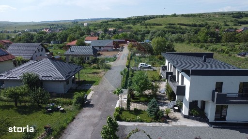 Duplex generos in ansamblu privat 500 MP teren. Radaia, Baciu