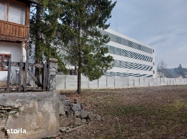 Vand imobil statiunea Pucioasa langa Colegiul Titulescu