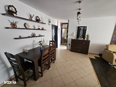 Apartament cu 3 camere de închiriat în Curtea de Argeș.
