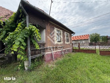 Casa de vanzare cu teren 20 ari - Rusu Bargaului