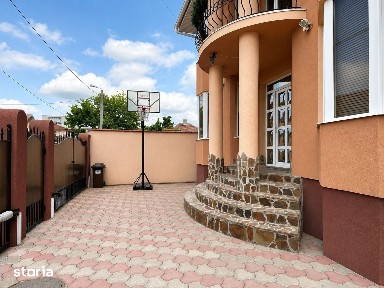 Proprietar vinde casa cu 5 camere