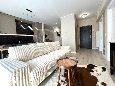 Apartament ultramodern / etaj intermediar / Zona Eroilor
