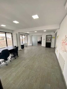 Spatiu comercial de inchiriat, pret imbatabil, pozitie foarte buna in Militari Residence