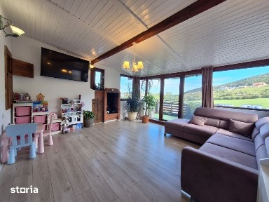 Apartament cu 3 camere, 68 mp, balcon, strada Tautiului