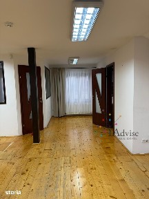Birou 70 mp cu balcon generos | Zona centrală