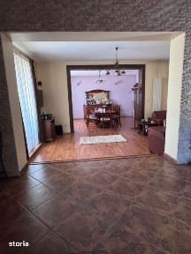 Casa S+P+1, 280 mp utili, 585 mp teren, zona Lapus