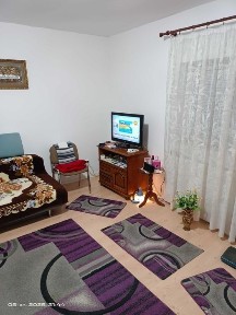Casă de vânzare în Năvodari - Centru, 2 Grupuri Sanitare, 90 mp utili, Gaze