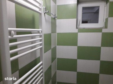 Vand apartament 2 camere, zona Romaniilor