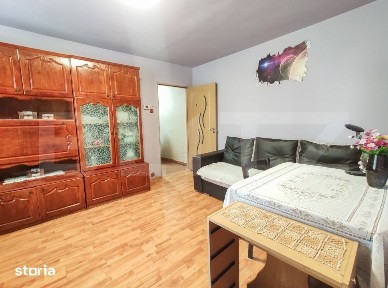Apartament cu 3 camere, 49 mp, etaj 1, mobilat, zona Micro 15