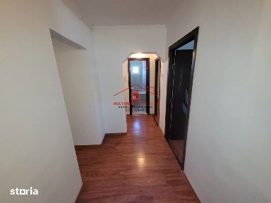 Apatament 3 camere,70 mp,lift nou