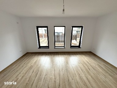 CANALIZARE!Langa ASFALT!Incalz. pard!Casa Popas Pacurari-Valea Lupului