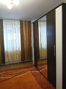 Închiriez apartament 2 camere nedecomandate
