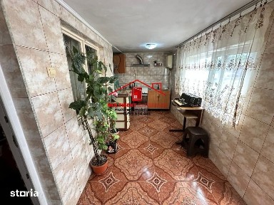 Casa de vanzare,str.Deltei,zona Complex !