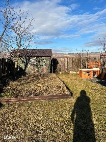 Casă cu 3 camere, curte și încălzire pe gaz