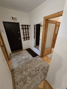 Persoana fizica 3 camere, decomandat, renovat, Podu Ros prima.statie