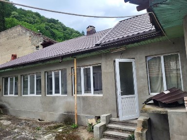 Casa in Caciulata lângă Hotel Orizont la preț de apartament