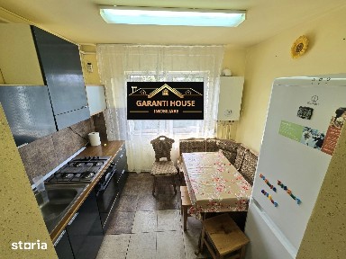 Victoriei, apartament cu 3 camere, decomandat, 325€/Luna