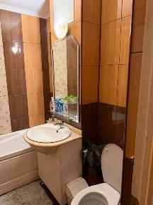 Vand Apartament 3 camere- zona km 4-5